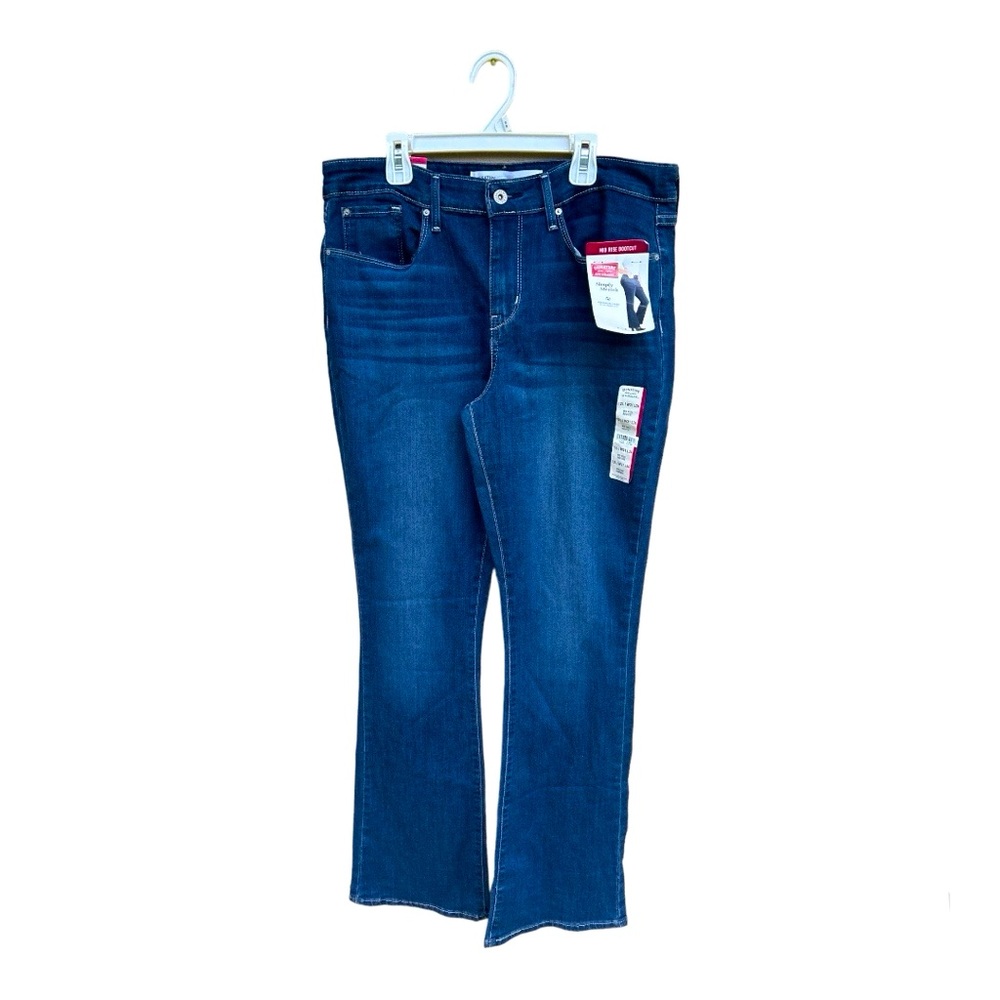 Signature Strauss Mid-rise bootcut
